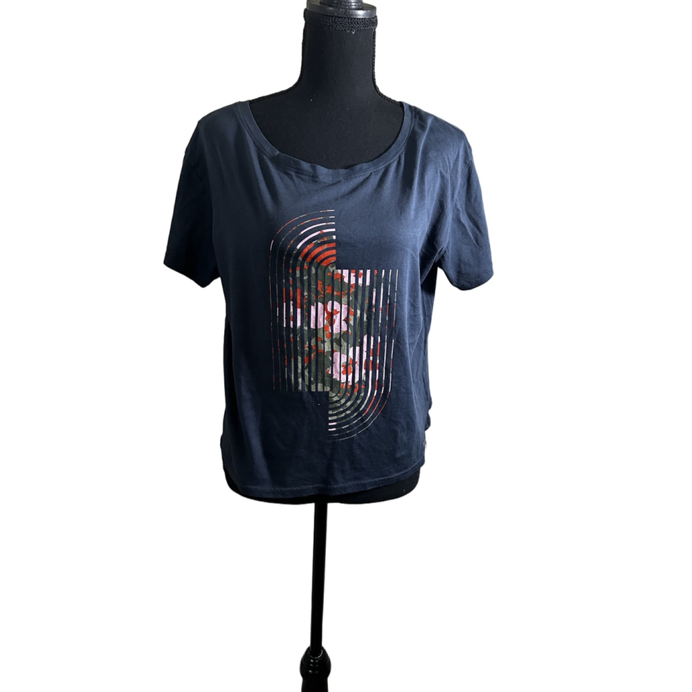 NWT prAna Blue Floral Striped Fair Trade Organic Cotton Graphic Tee, Size Small